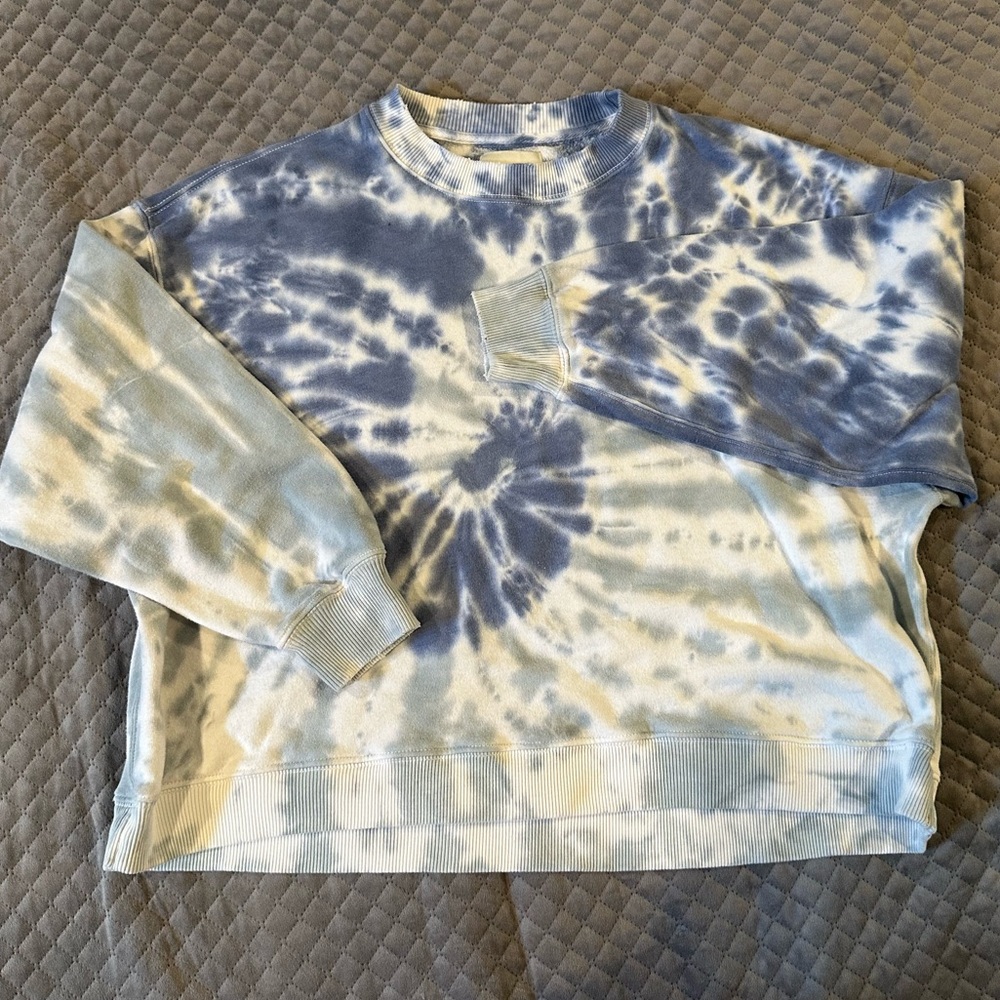 American Eagle Oversized Crewneck